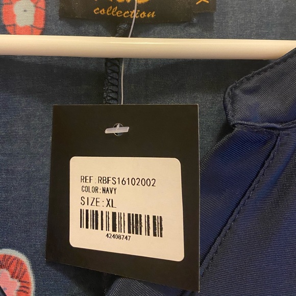 Navy floral button front split hem tunic - Picture 3 of 3